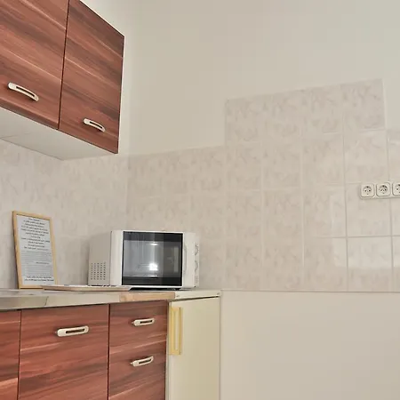 Csaladi Elmeny Apartman Es Vendeghaz