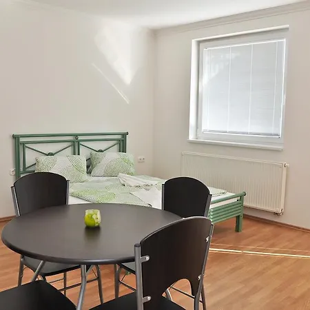 Apartment Csaladi Elmeny Apartman Es Vendeghaz Hajduszoboszlo