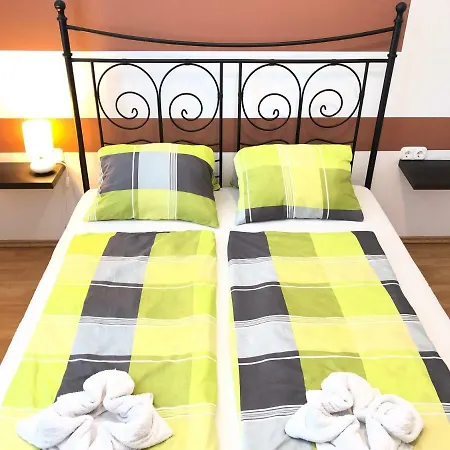 Csaladi Elmeny Apartman Es Vendeghaz Hajduszoboszlo